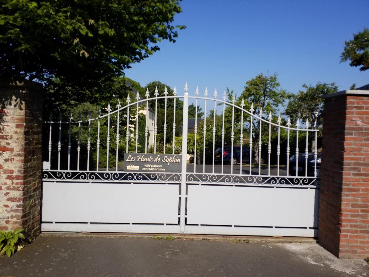 Appartements Et Gite Les Hauts De Sophia Trouville-sur-Mer Exterior photo
